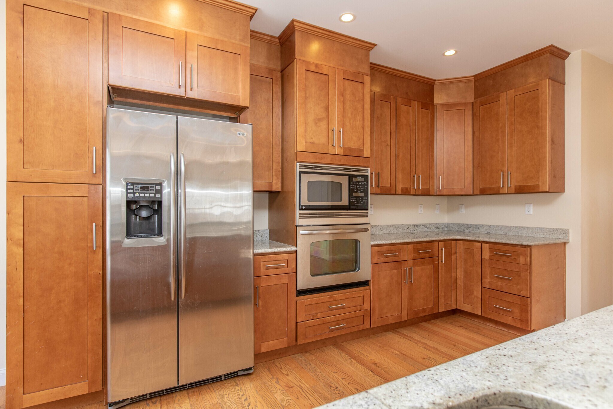 Building Photo - 8 Summer Hill Cir