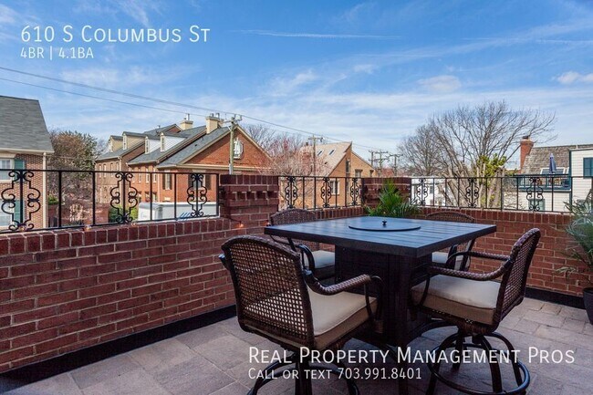 Building Photo - Stunning Corner Townhouse, Old Town Alexan...