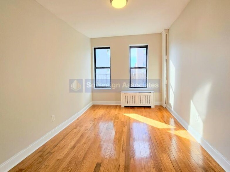 Building Photo - 515 W 168th St