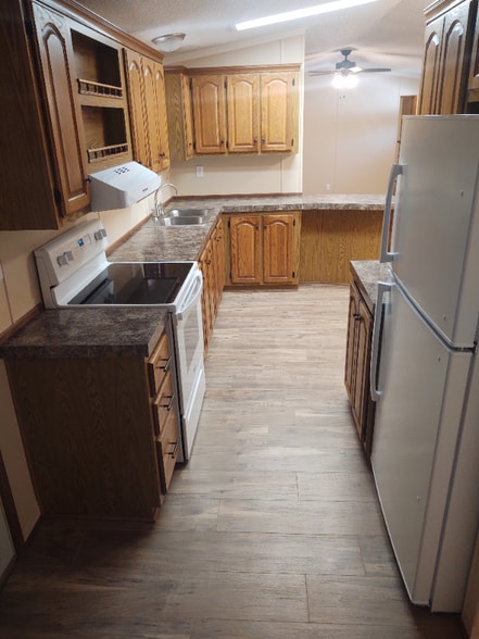 Building Photo - 911 West Ave