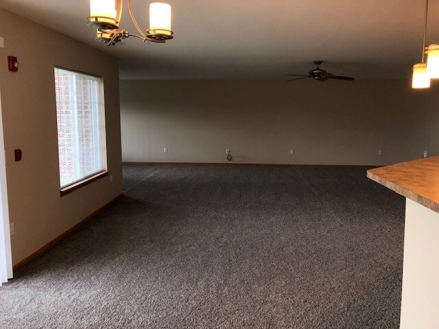 Building Photo - 108 Paradise Cir