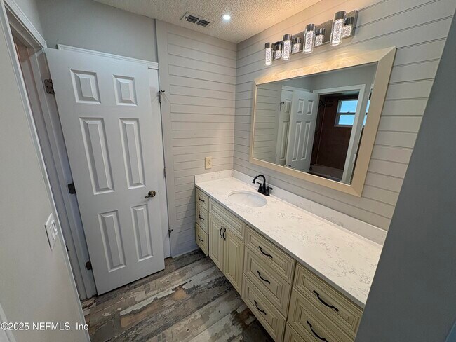 Building Photo - 3556 Lazy Willow Ct