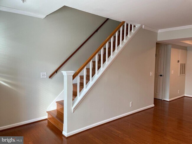 Building Photo - 5804 Inman Park Cir