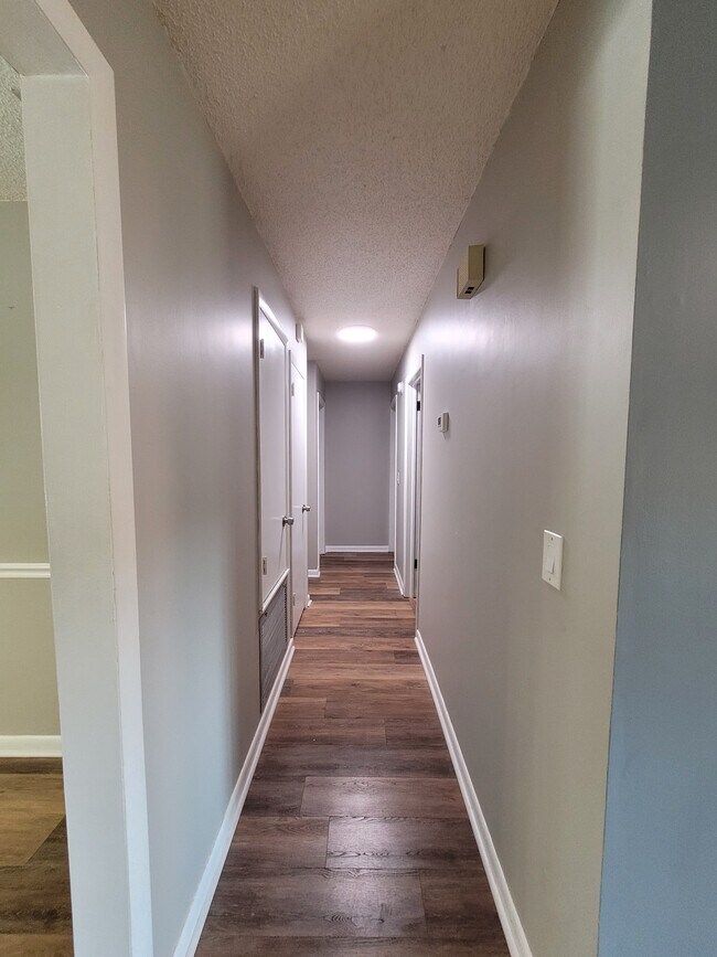 Building Photo - 4872 Lofty Pines Cir W