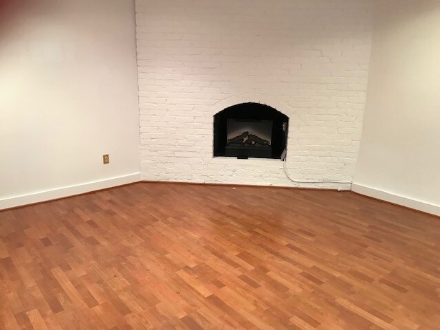 LR with Fireplace - 206 E St NE