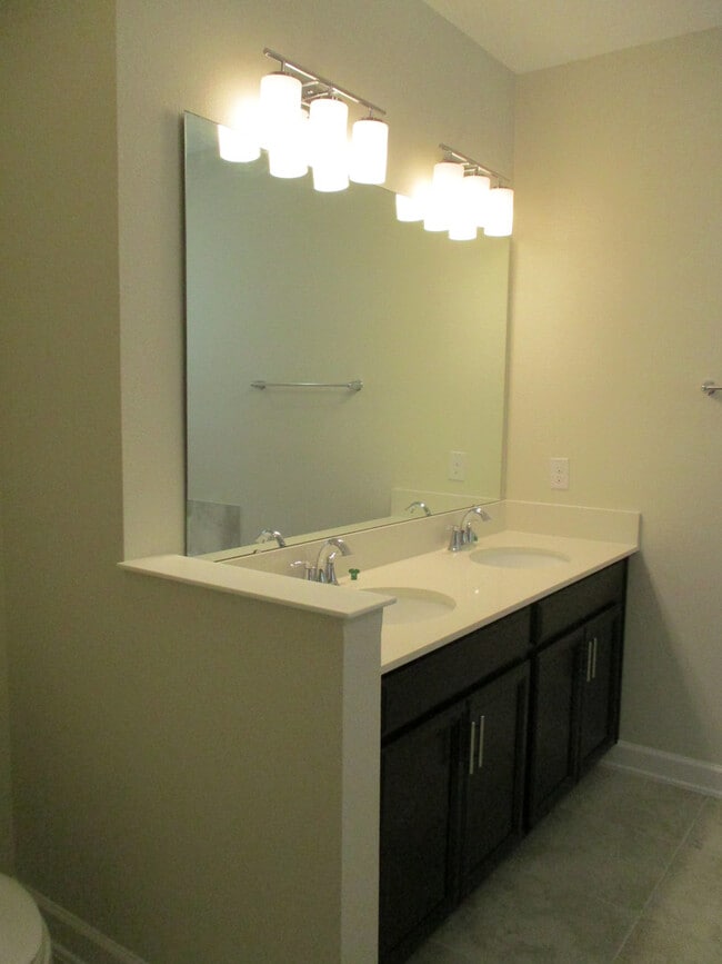 Building Photo - 3 Bedroom, 2.5 Bath, Recently Constructed Town Home in Sawgrass Plantation! Priced to Rent!