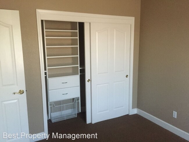 Building Photo - 5 br, 4 bath House - 337 Foothill Drive