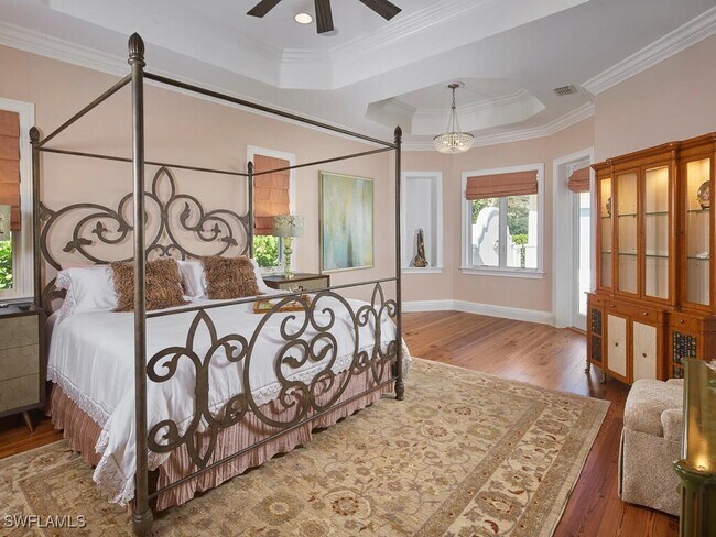 Building Photo - 165 Broad Ave S