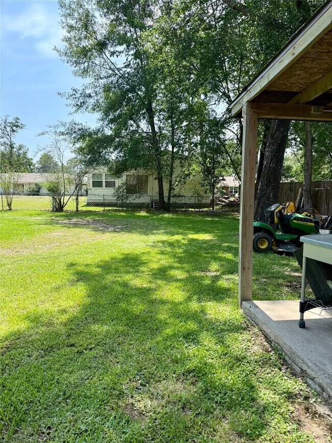 Building Photo - 17903 Strack Dr