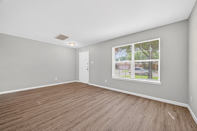 Building Photo - 15826 Kings Cypress Ln