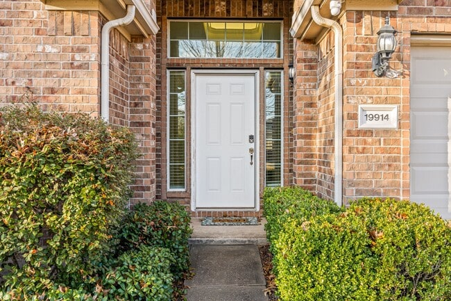 Building Photo - 19914 Sagebrush Cove
