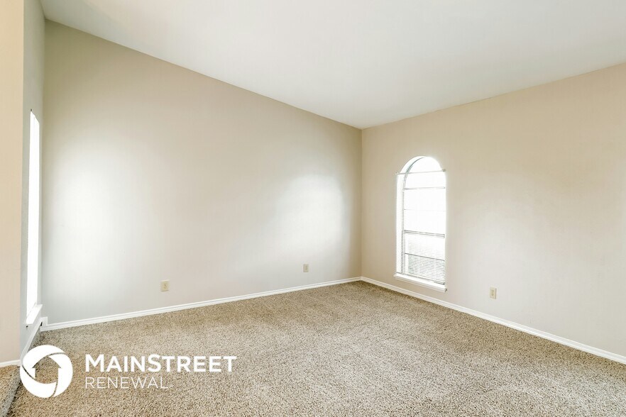 Building Photo - 7254 Cloverglen Dr