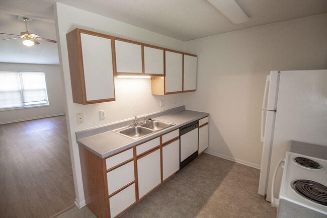 Building Photo - 5200 Tessa Way