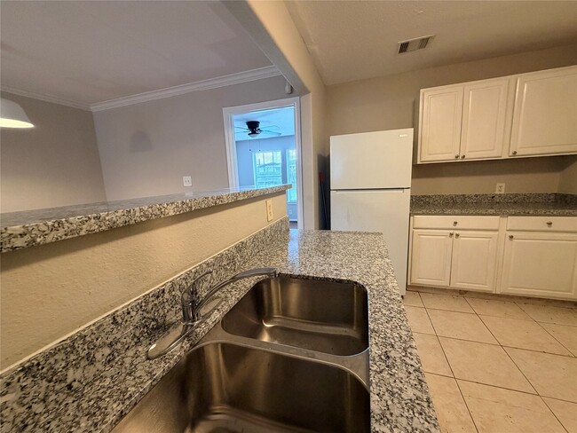 Building Photo - 5408 Groveton St