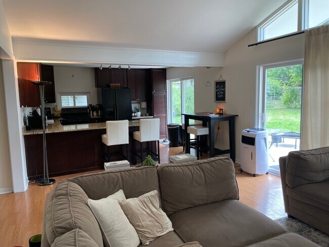 Building Photo - 4706 E Dartmouth Ave