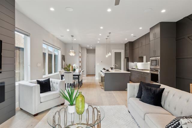 Building Photo - 2228 Wycliff Ave