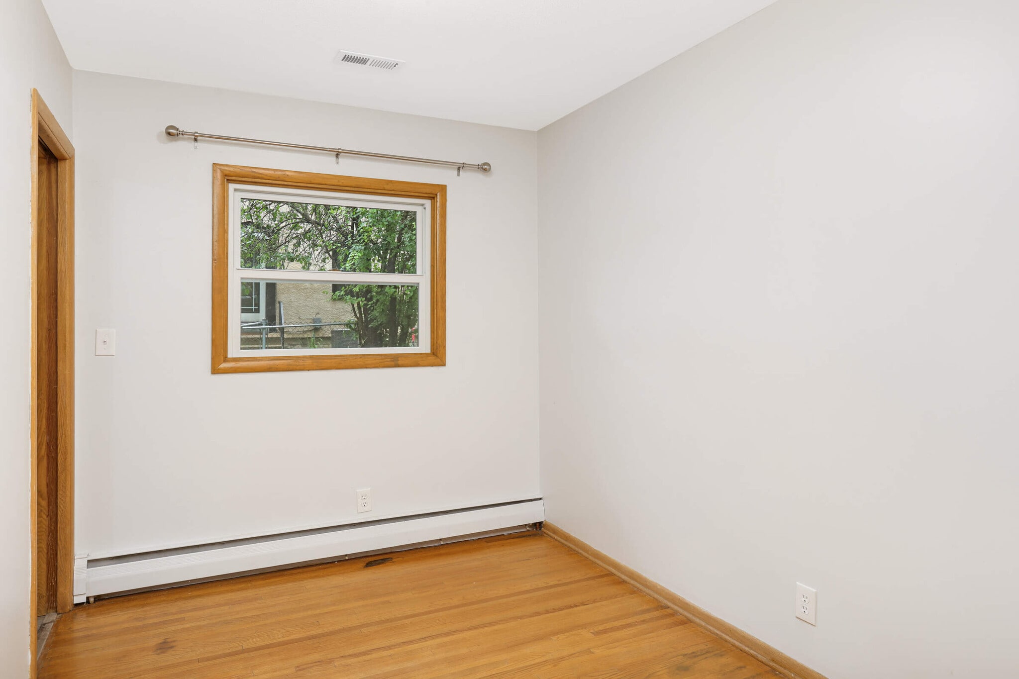 Office / Den - 2525 Maple Ln