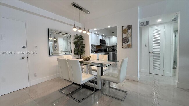 Building Photo - 5600 Collins Ave