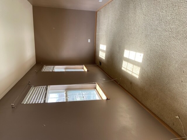 Building Photo - 2550 Providence Ave