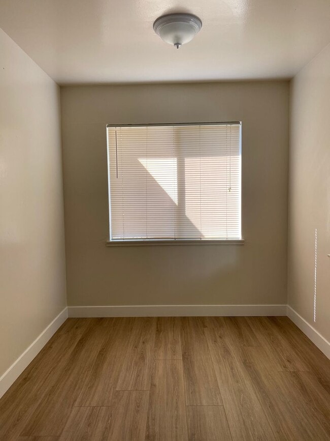 Building Photo - AVAILABLE NOW !!! NORTH VACAVILLE - E. MONTE VISTA AVE 1 bed/1 bath apartment! Private lot with l...