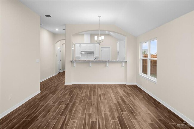 Building Photo - 30 Westcave Falls Ln