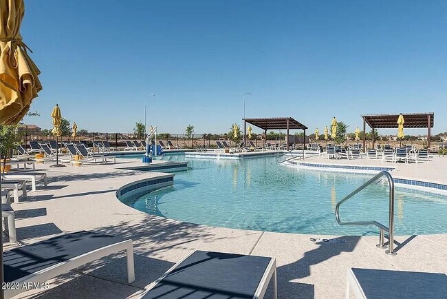 Building Photo - 10965 W Baden St