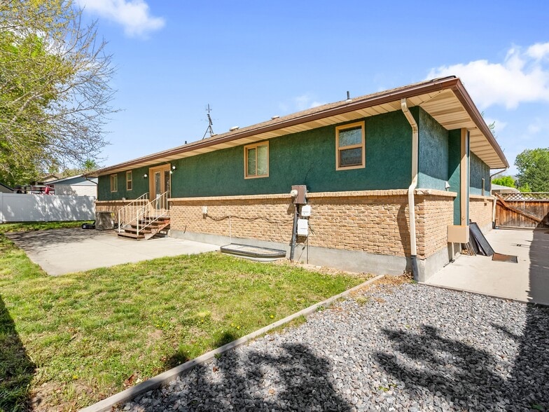 Building Photo - 6438 Tamra Dr