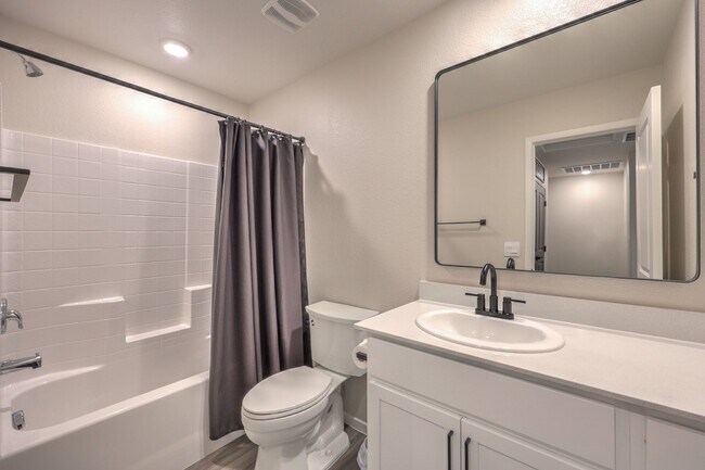 Building Photo - 4463 Honey Hls Ave