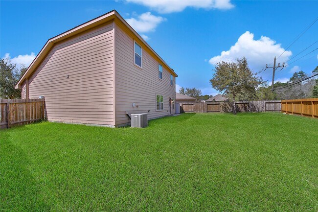 Building Photo - 305 Crooked Pine Court