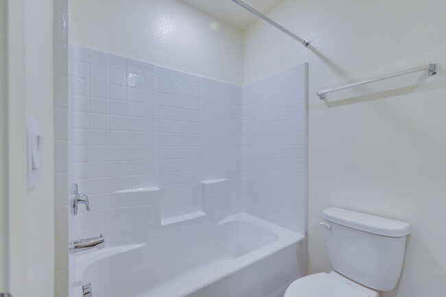 Building Photo - Brand New Townhouse!!! All Appliances incl...