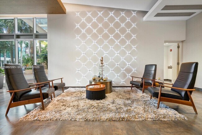 Building Photo - 3250 NE 1st Ave