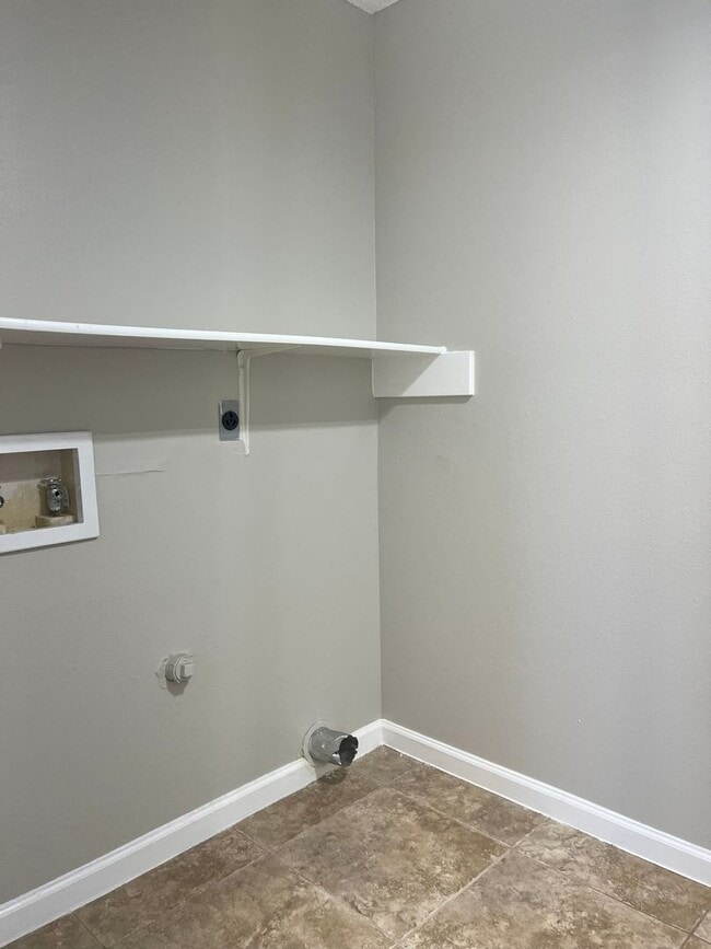 Building Photo - Lovely Ventura rental!