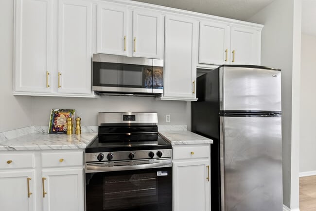 Building Photo - Beautiful Ranch Home Near Dining, Shopping & The Palladium