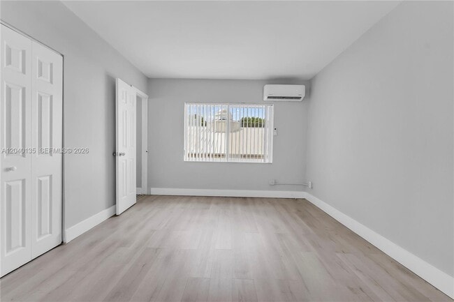 Building Photo - 6647 SW 59th Pl