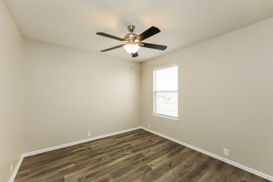 Building Photo - 3411 Maguey Trail