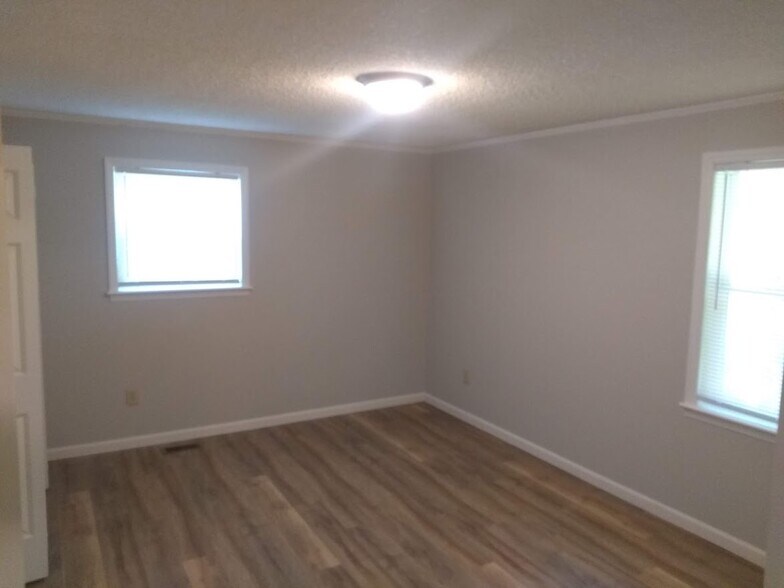 Building Photo - 3516 Marquis Dr
