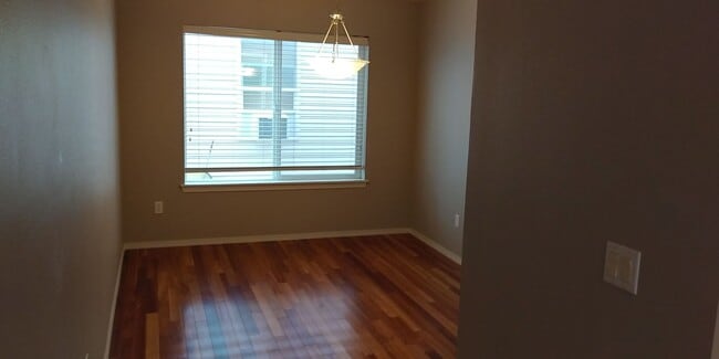 Building Photo - 2132 Bobs Hollow Ln