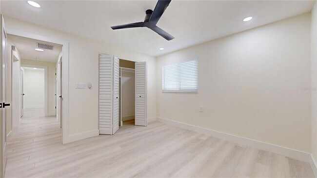 Building Photo - 6380 3rd Palm Point