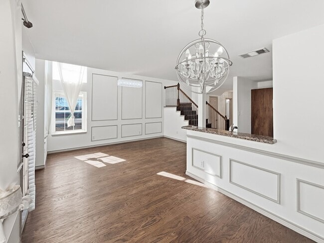 Building Photo - 3950 Seaside Ct