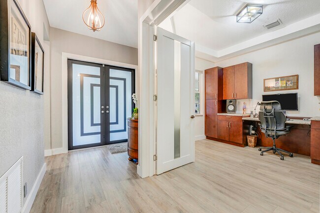 Building Photo - 127 Via Castilla