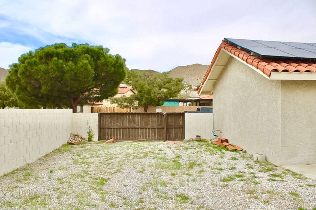 Building Photo - COMING SOON!! Comfortable and Spacious 3 b...