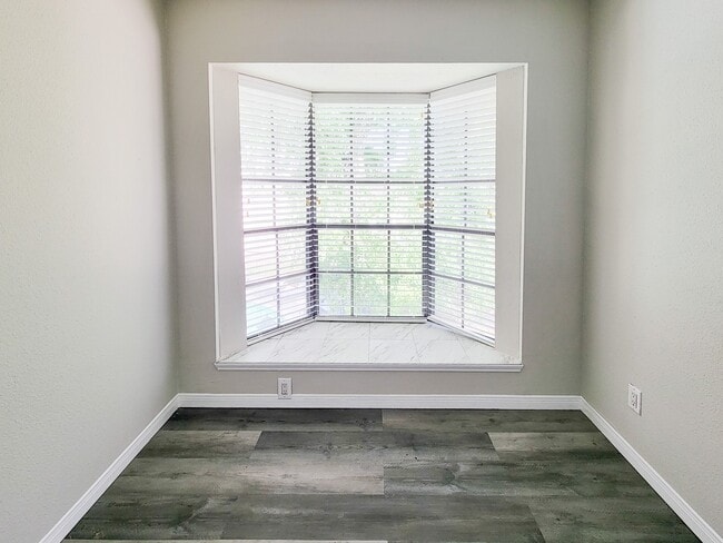 Building Photo - 2220 Bering Dr