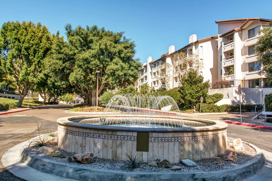 Building Photo - 5605 Friars Rd