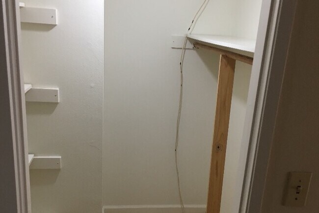 Walk in Closet - 1882 Pandora Ave