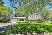 Building Photo - 318 W Hackberry Dr