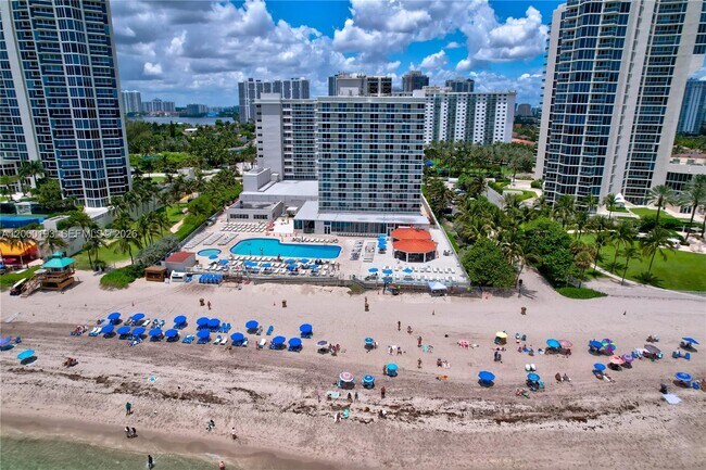 Building Photo - 19201 Collins Ave
