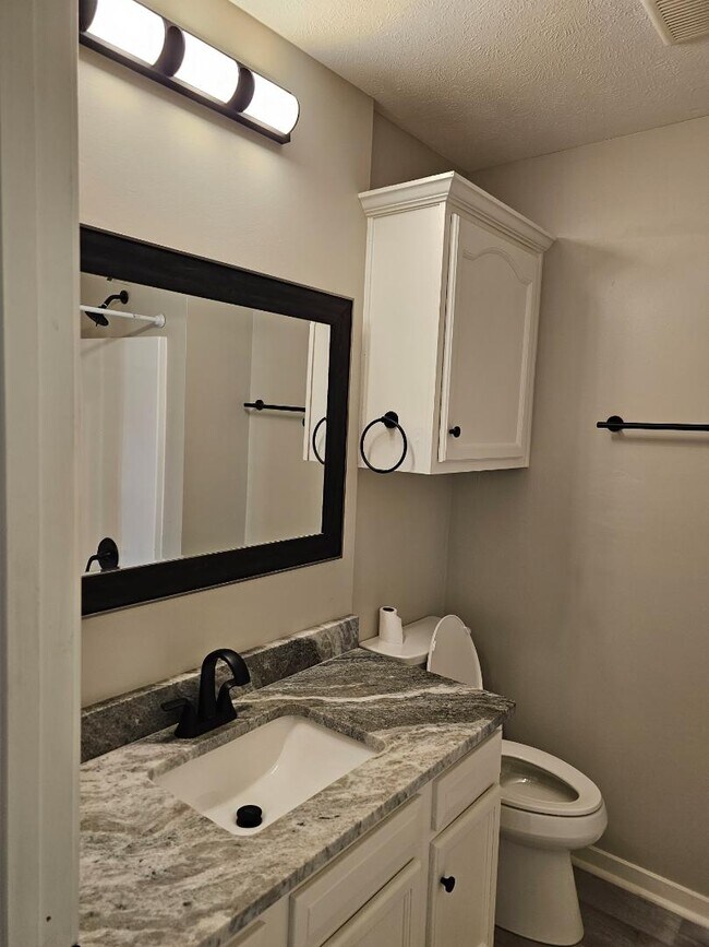 Building Photo - 119 Cedar Spring Cir