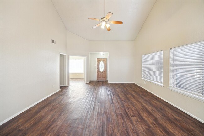 Building Photo - 23902 Silversmith Ln