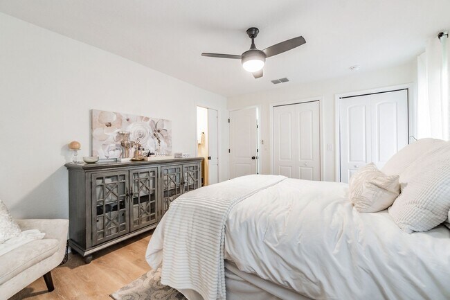 Building Photo - 1813 Chinaberry Dr