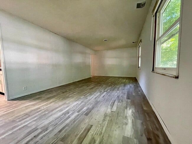 Building Photo - 1701 Ohio St